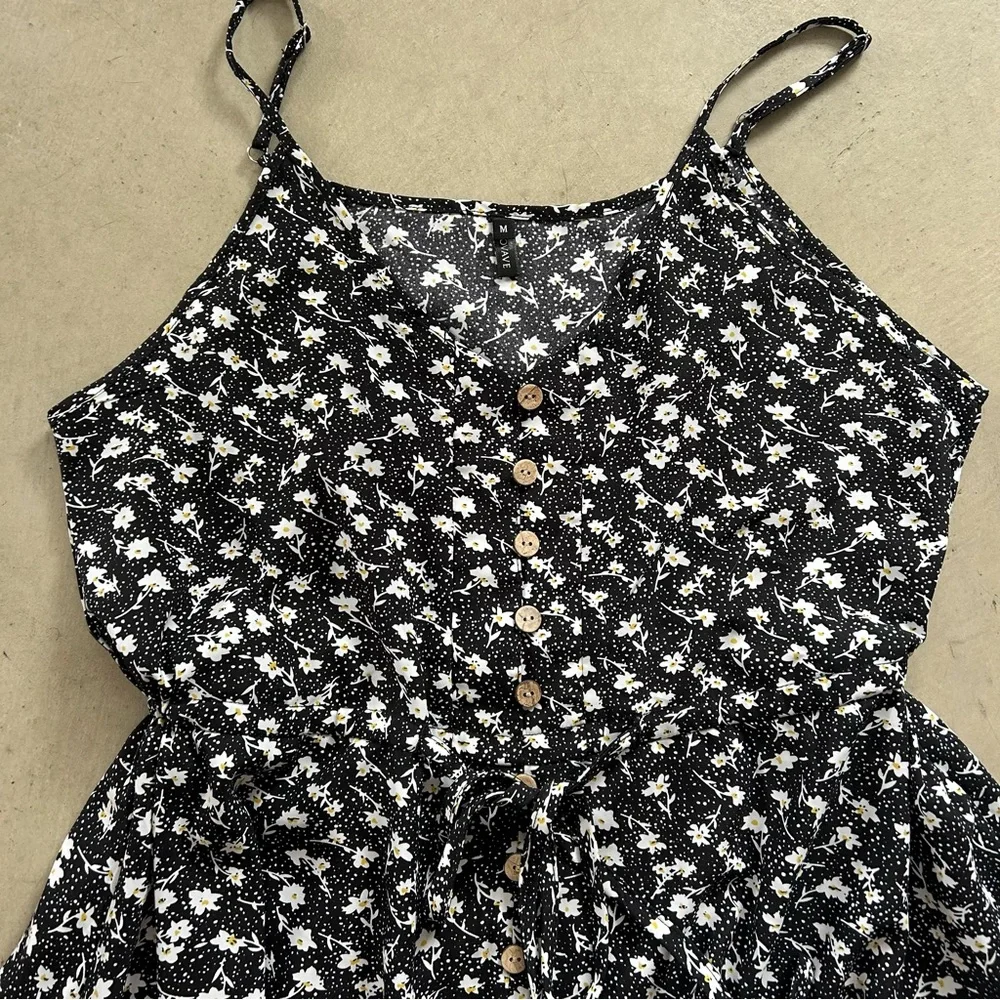 Floral Midi Dress - Picture 6 of 11